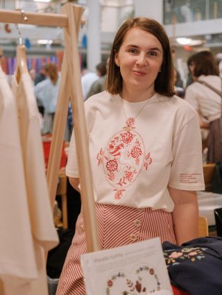 💌 @papirfest.cz je nejvíc papírová akce u nás a sobotu se koná v Praze! ✨ Těšit se můžete na spoustu lokálních tvůrců,...